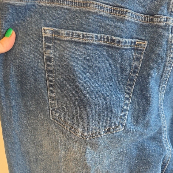 Eloquii Medium Blue Barrell Jeans 18 - Picture 8 of 13